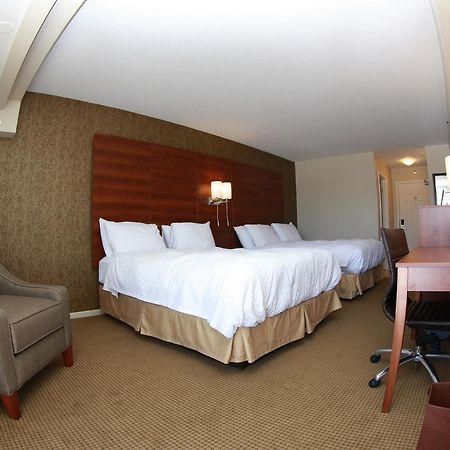 Budget Host Inn & Suites Saint Ignace Bagian luar foto