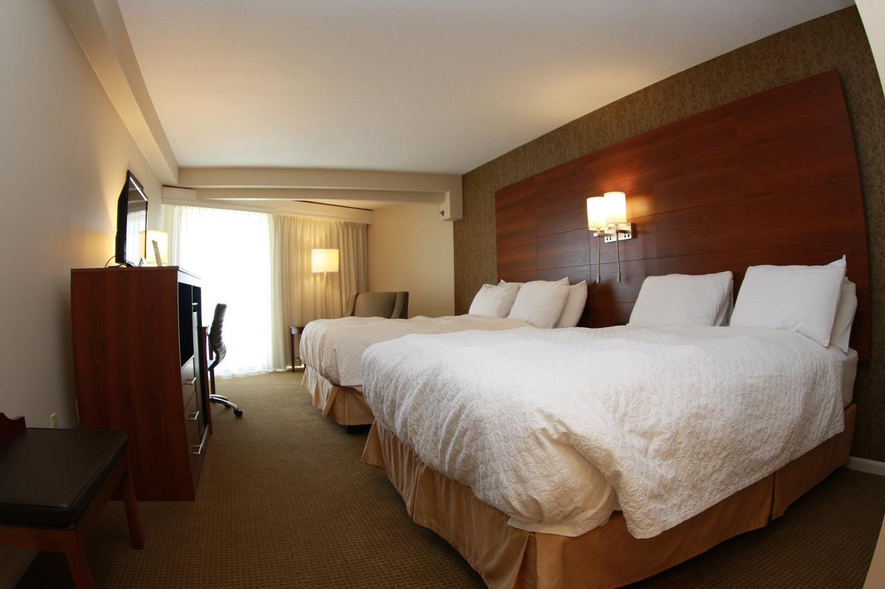 Budget Host Inn & Suites Saint Ignace Bagian luar foto